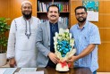 বিসিকের চেয়ারম্যান বেনজির আহমেদ (টিটু)কে তারাবো পৌর যুবদলের ফুলেল শুভেচ্ছা।